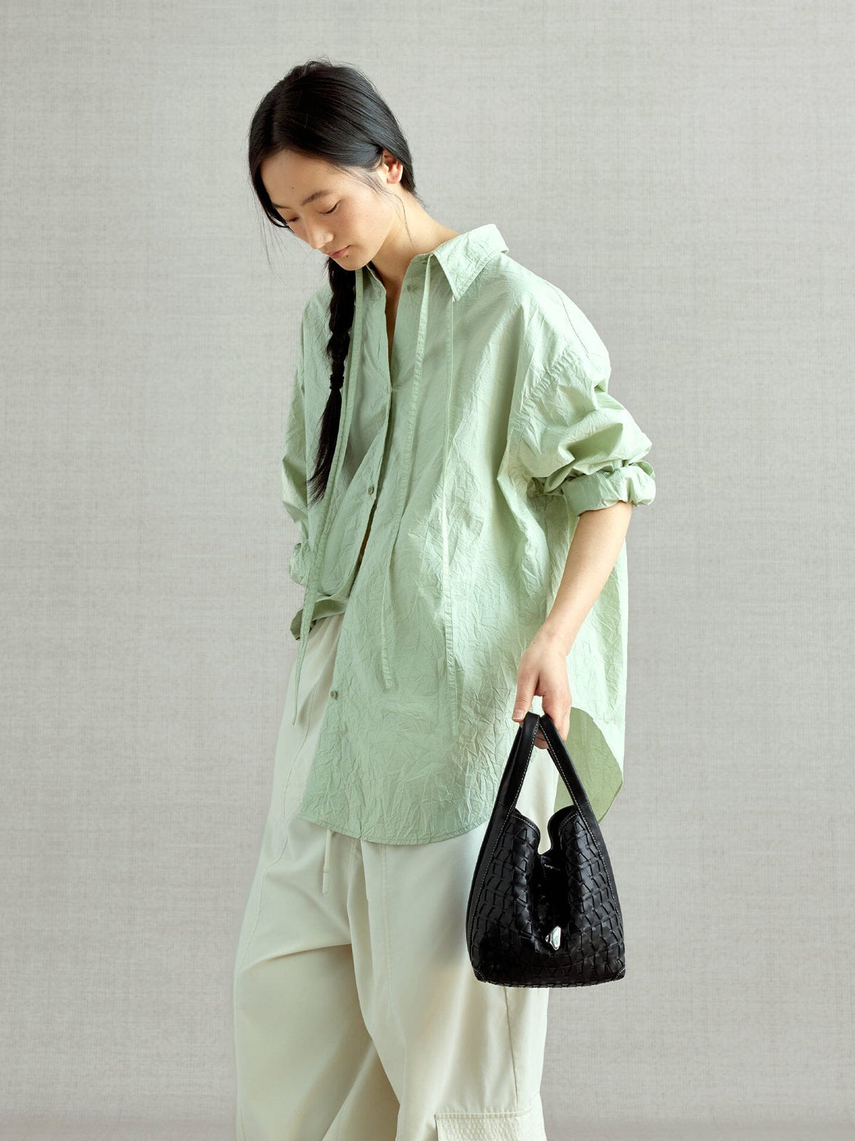 An elegant bucket bag made from lattice