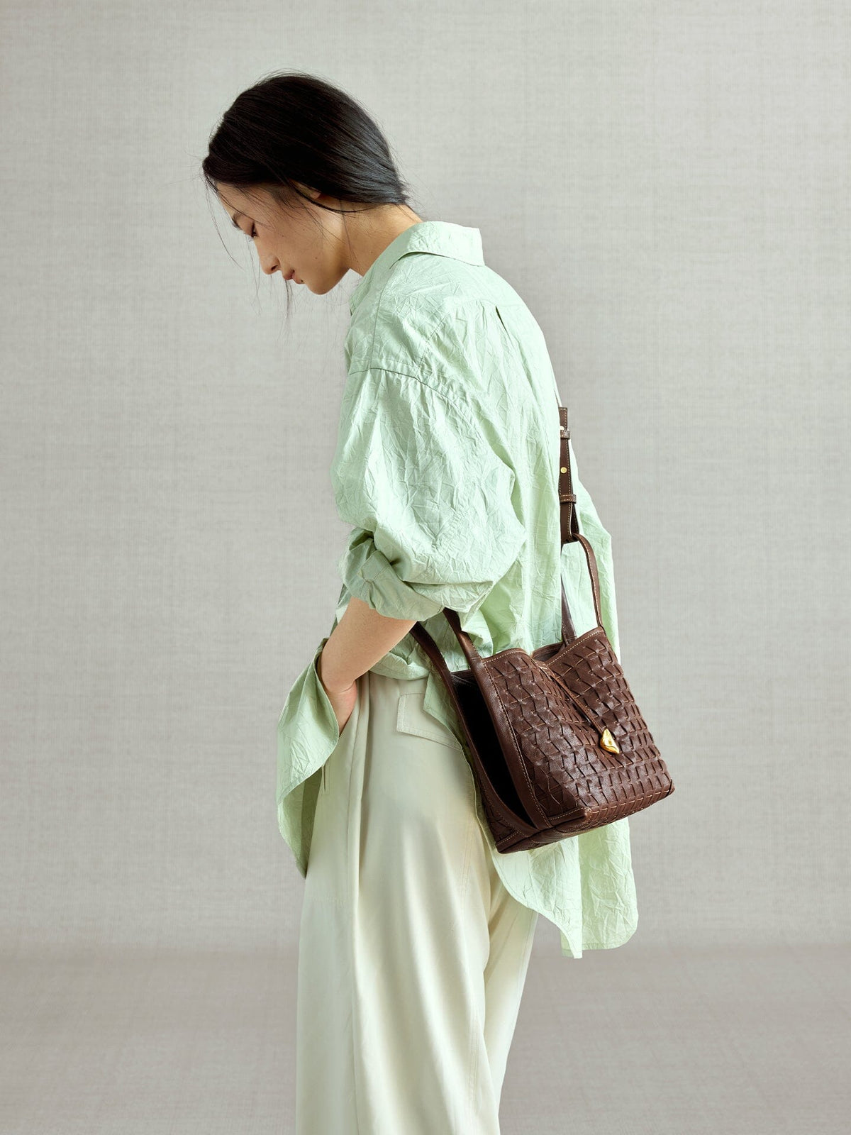 An elegant bucket bag made from lattice