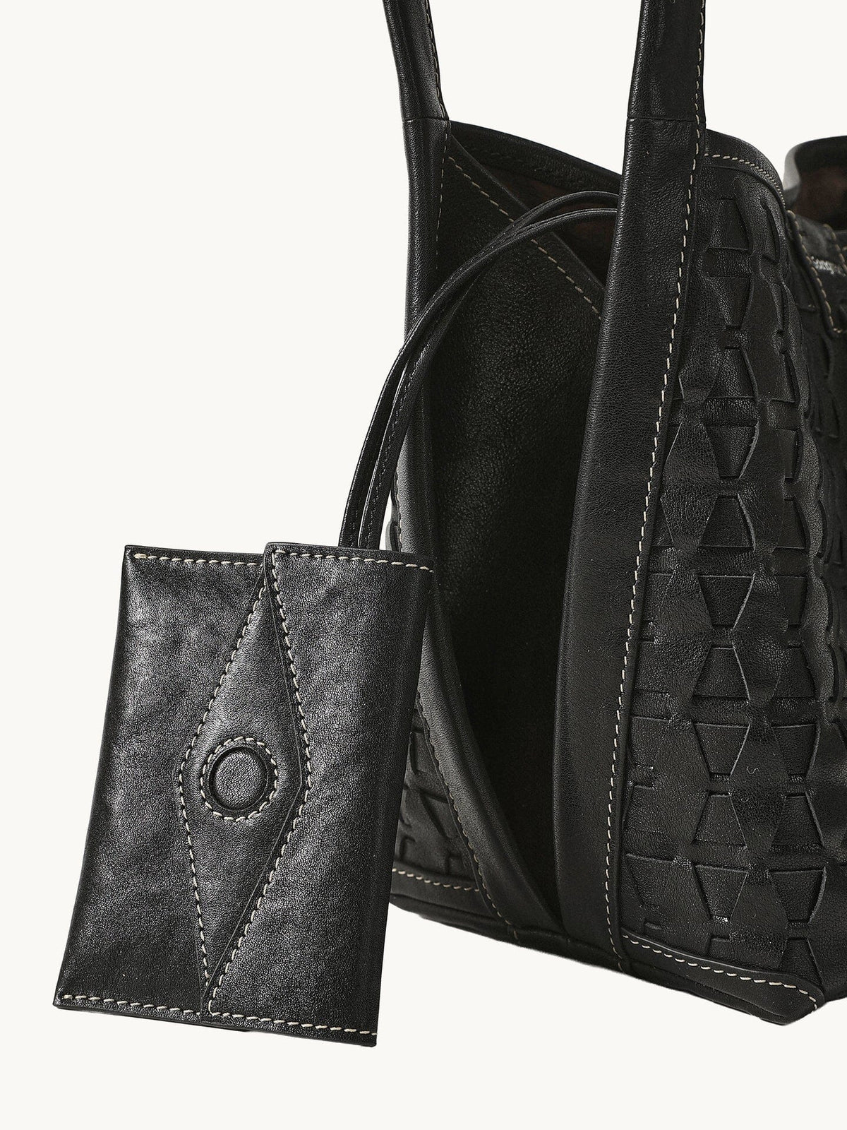 An elegant bucket bag made from lattice