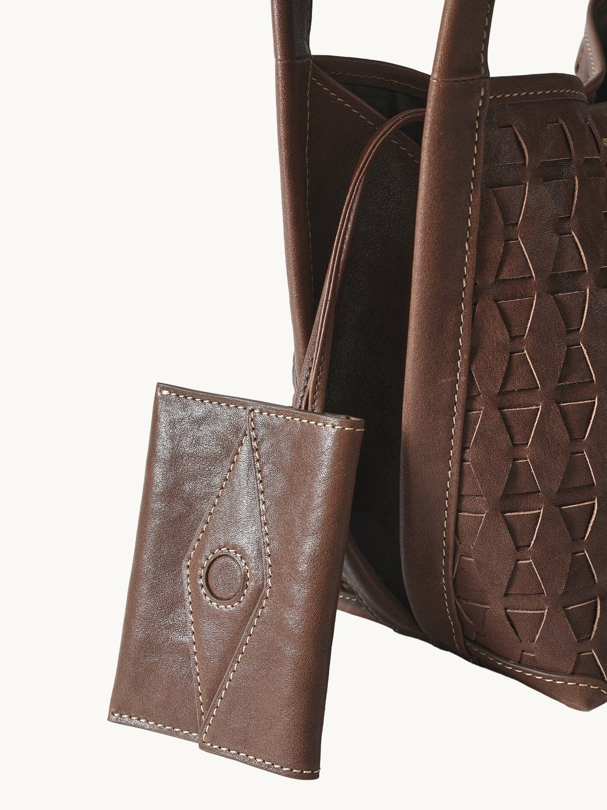 An elegant bucket bag made from lattice