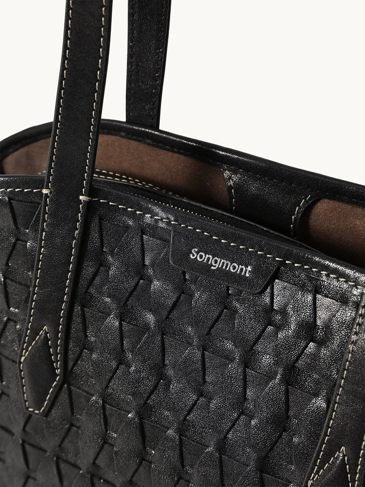 Handbag with lattice shellseeker pattern