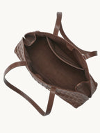 Handbag with lattice shellseeker pattern