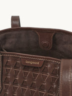 Handbag with lattice shellseeker pattern