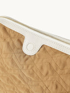 Handbag with lattice shellseeker pattern