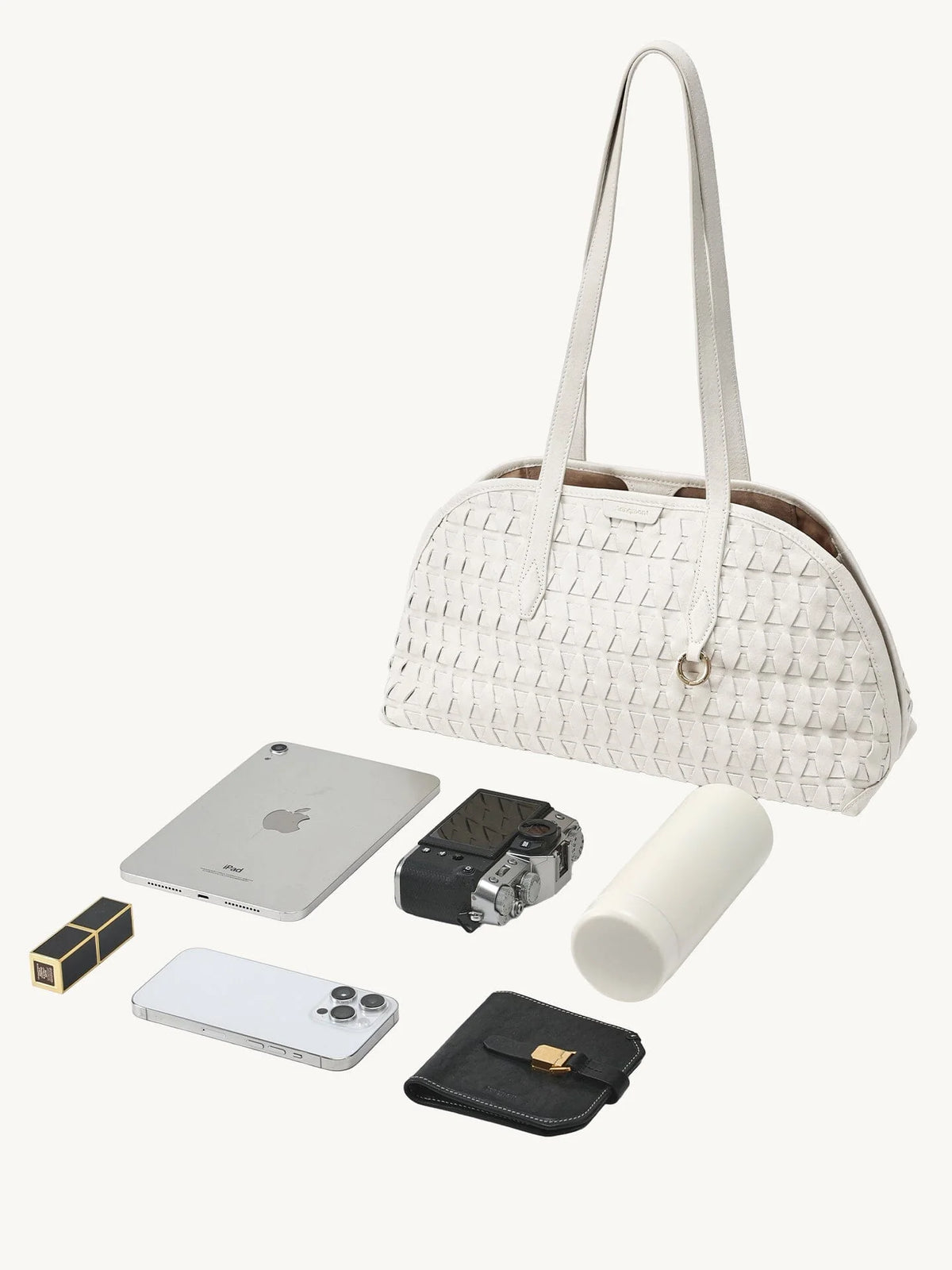 Handbag with lattice shellseeker pattern