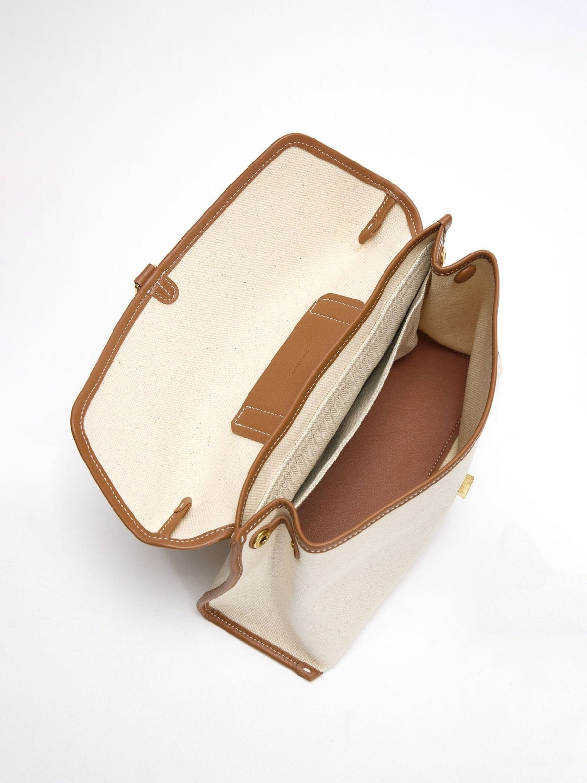 Bag with Shan logo in small size