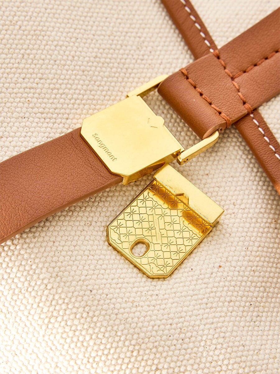 Bag with Shan logo in small size