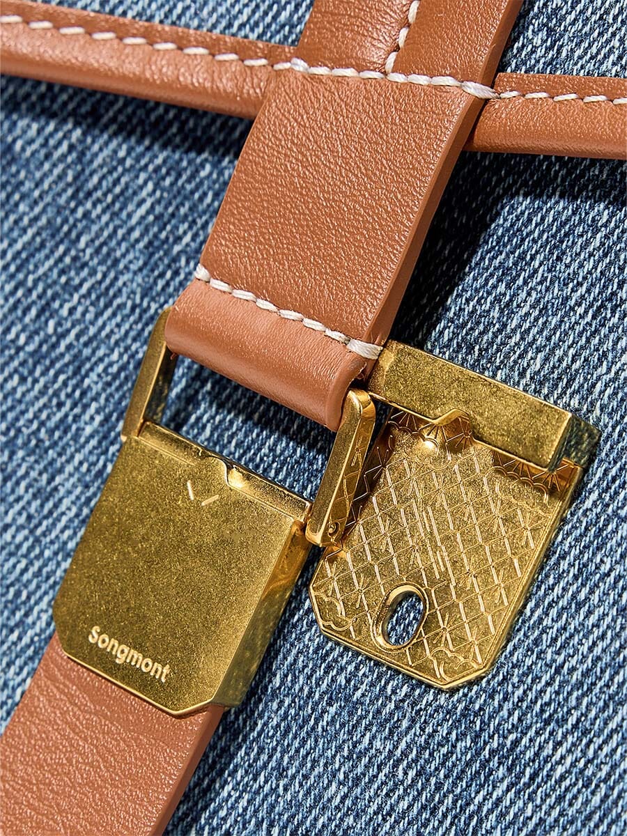 Bag with Shan logo in small size