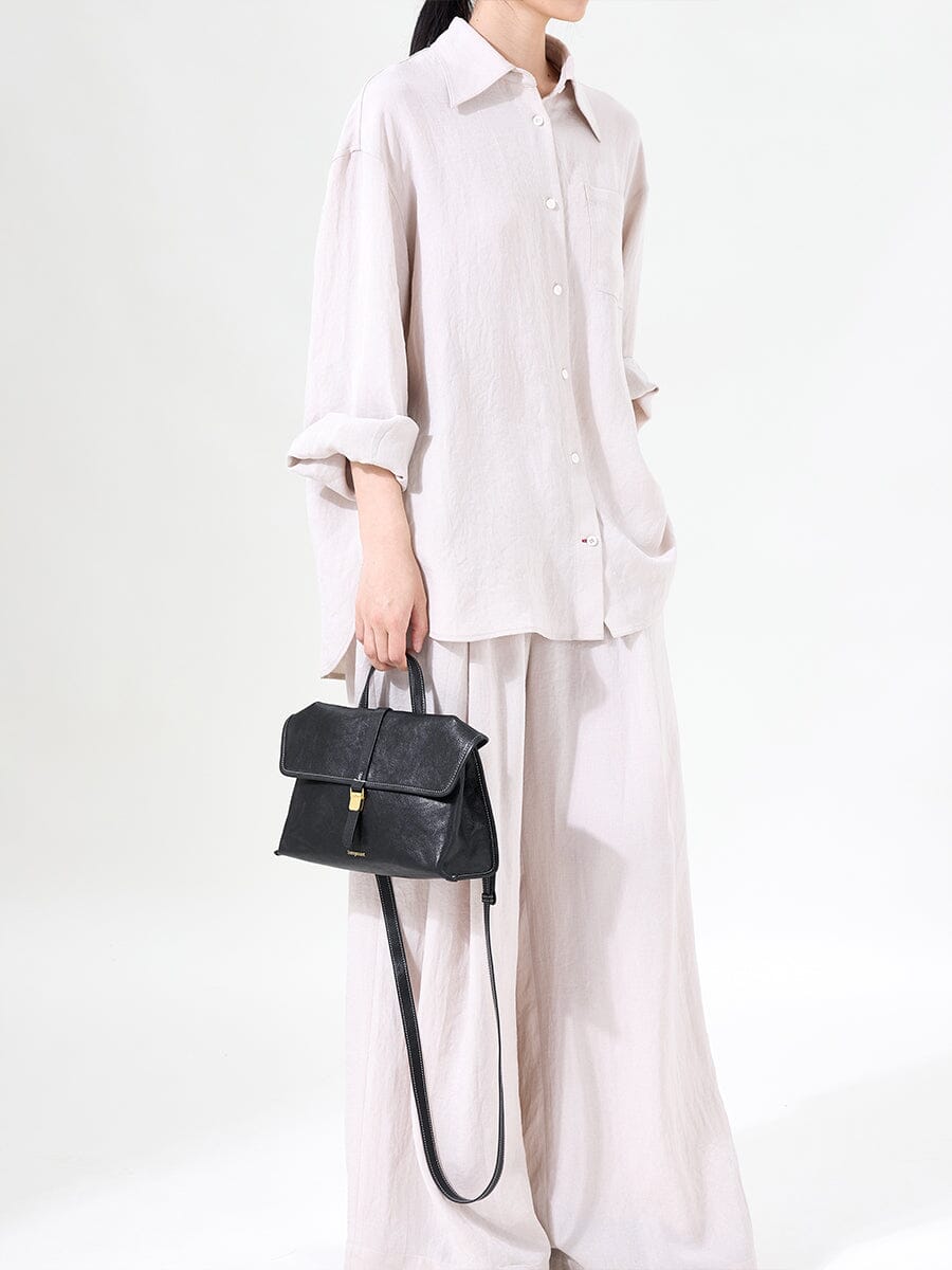 Bag with Shan logo in small size