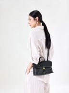 Bag with Shan logo in small size