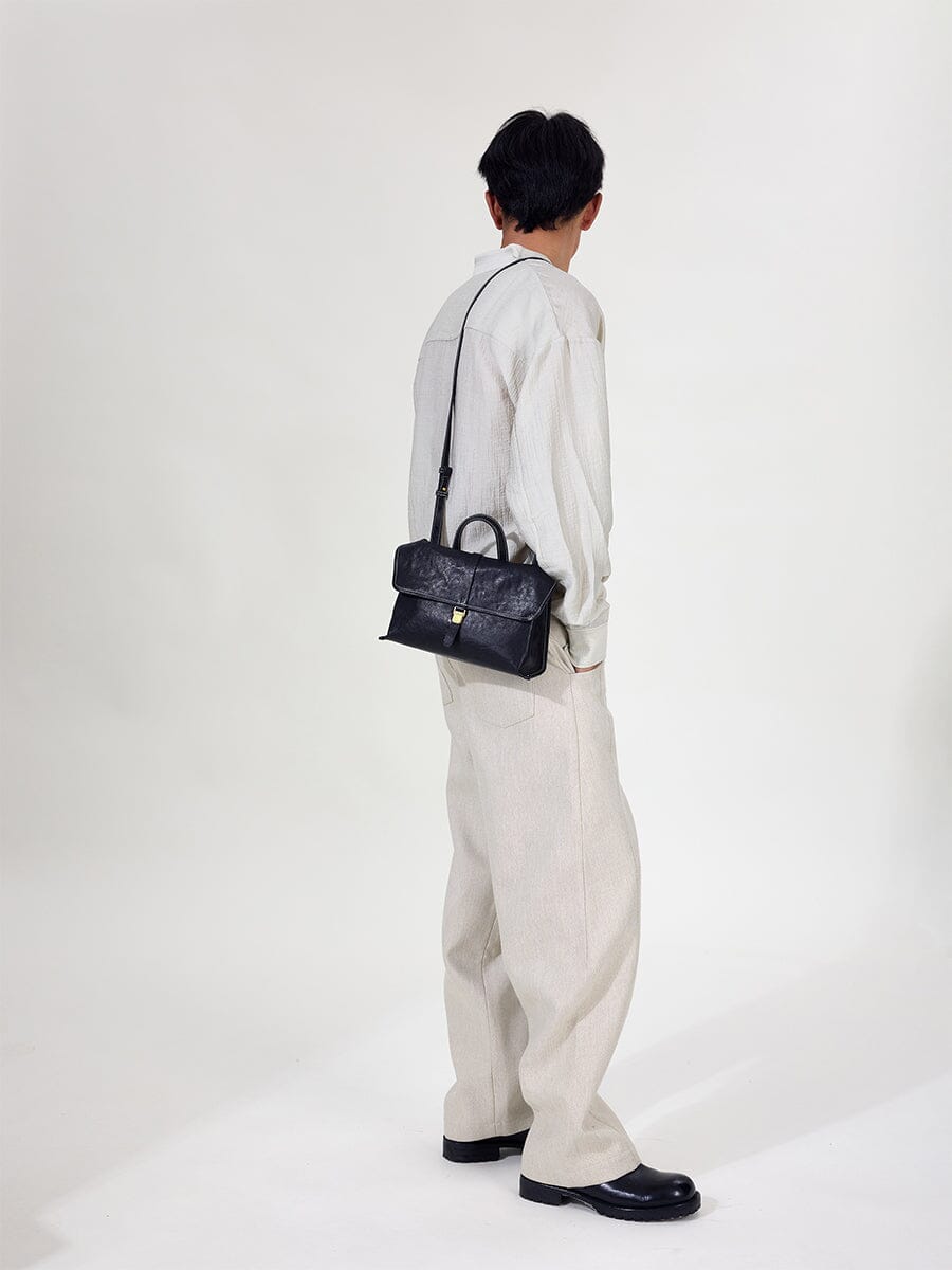 Bag with Shan logo in small size